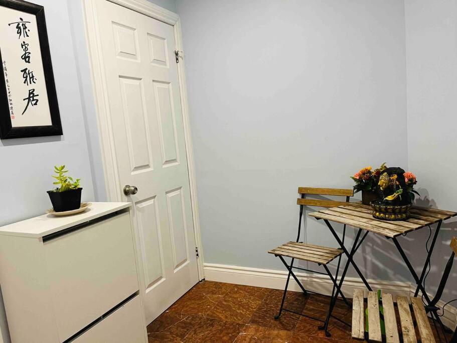 Emily'S Charming House Villa Brossard Bagian luar foto